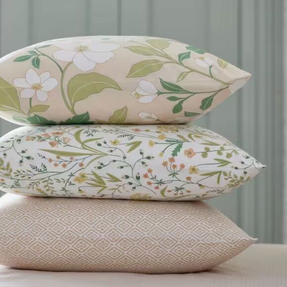 The company Store Standard 20x30 Pillowcase Set, Clemencia Geo Peach Blossom - Picture 4 of 7